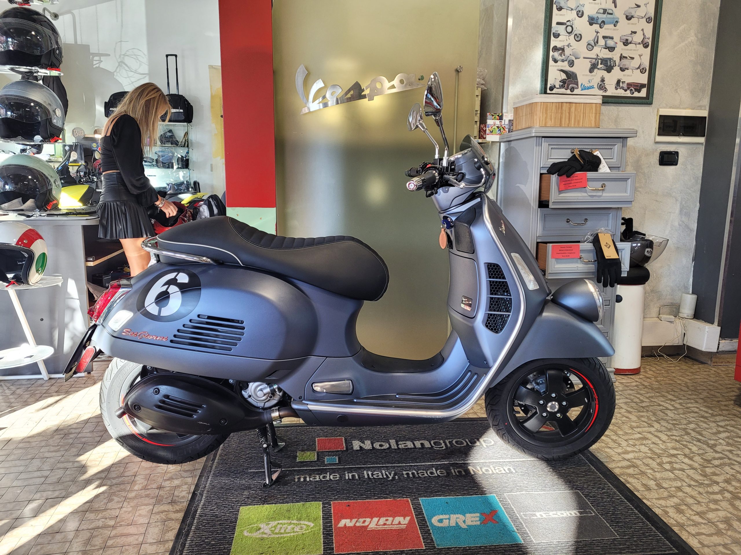 Vespa Seigiorni 300 Hpe Abs/Asr euro5-image