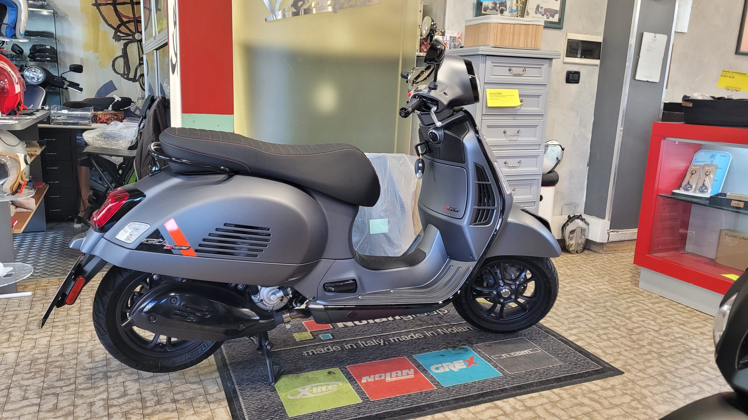 Vespa Gts 300 Hpe Super Sport-image