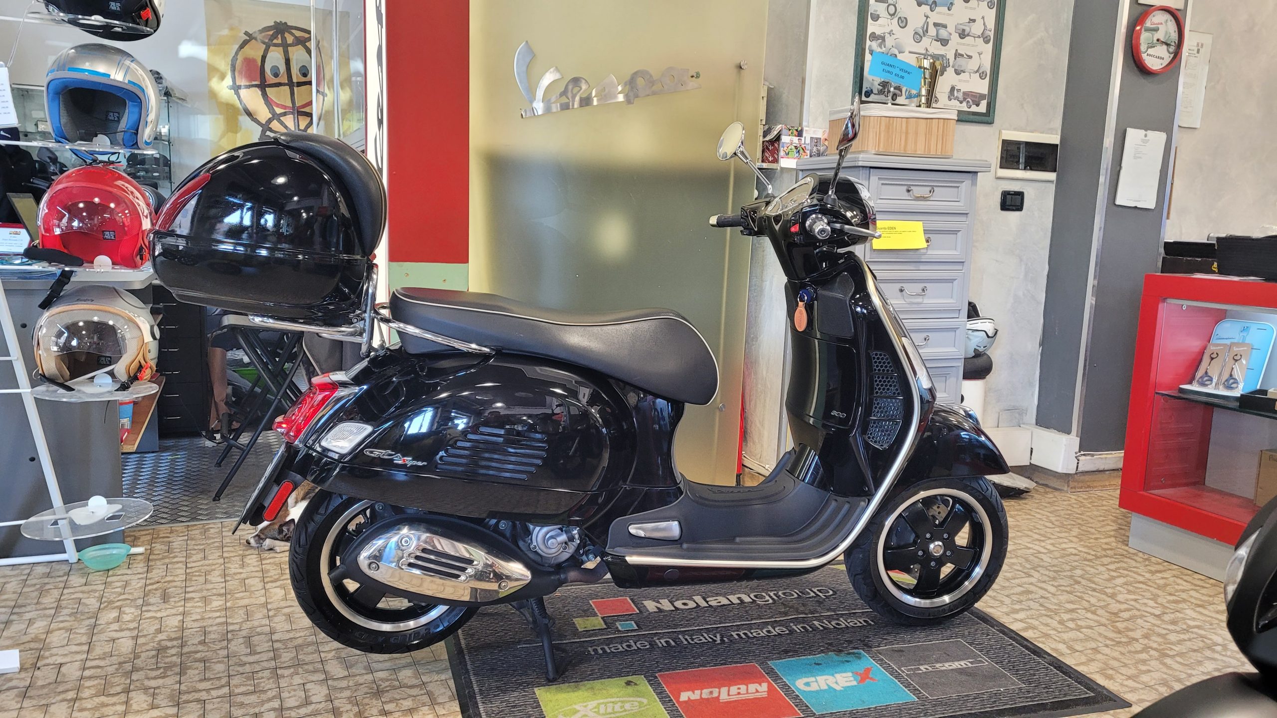 Vespa Gts Super 300 Hpe Abs/Asr-image