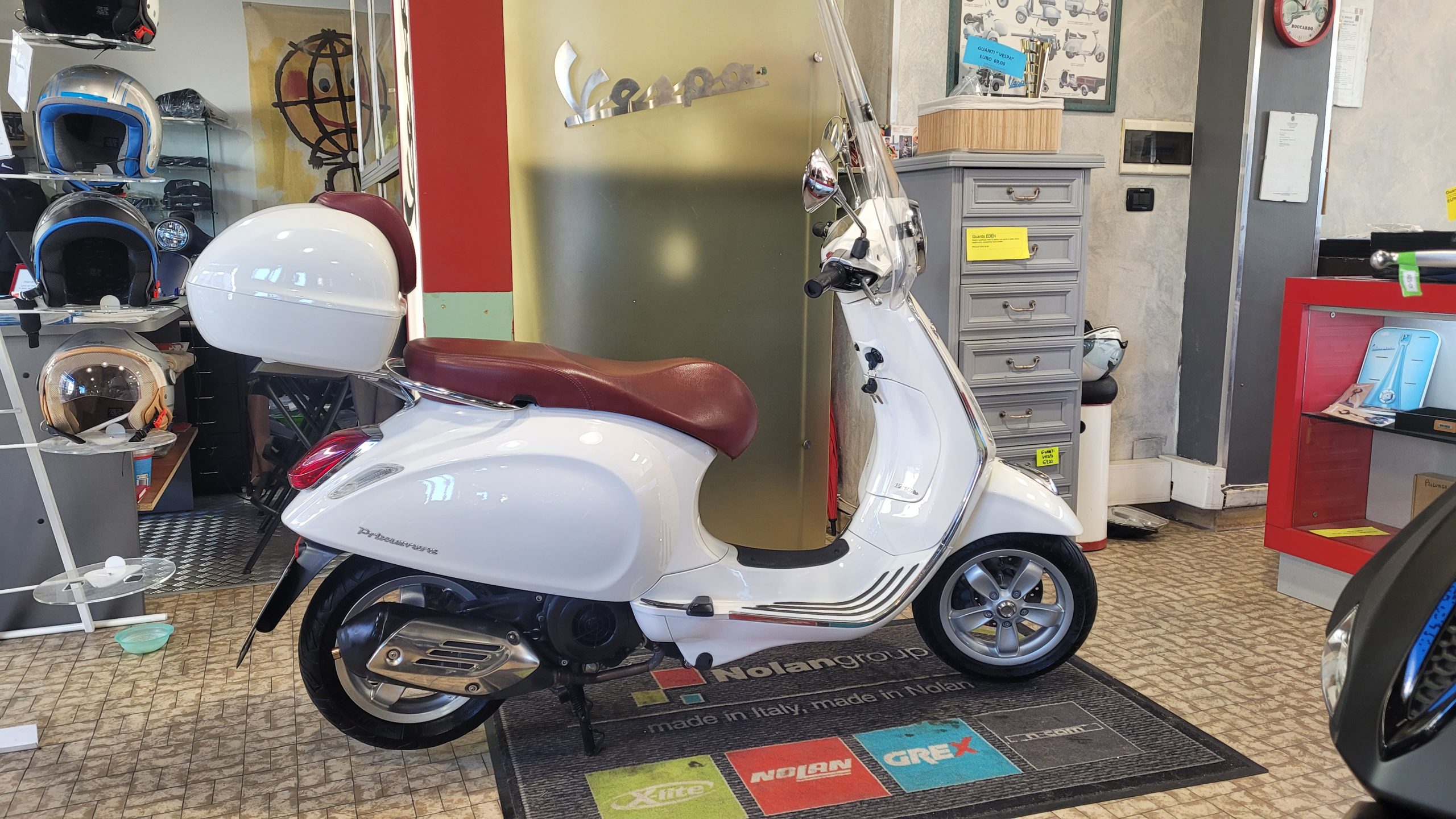 Vespa Primavera 125 3v ie-image