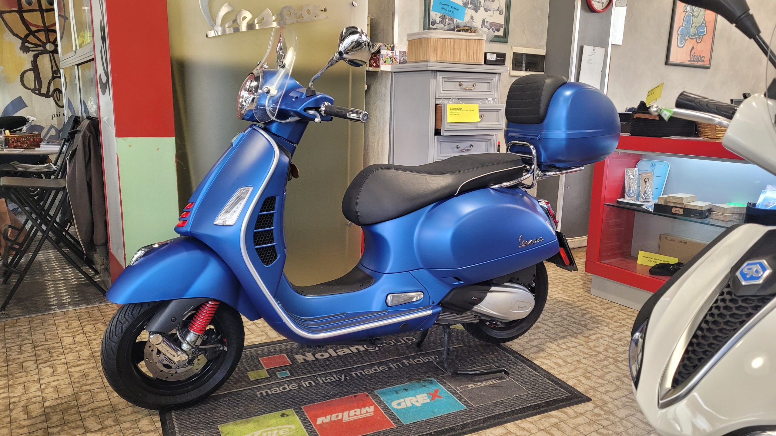 Vespa Gts 300 Super Sport Hpe Abs/Asr Euro 5-image
