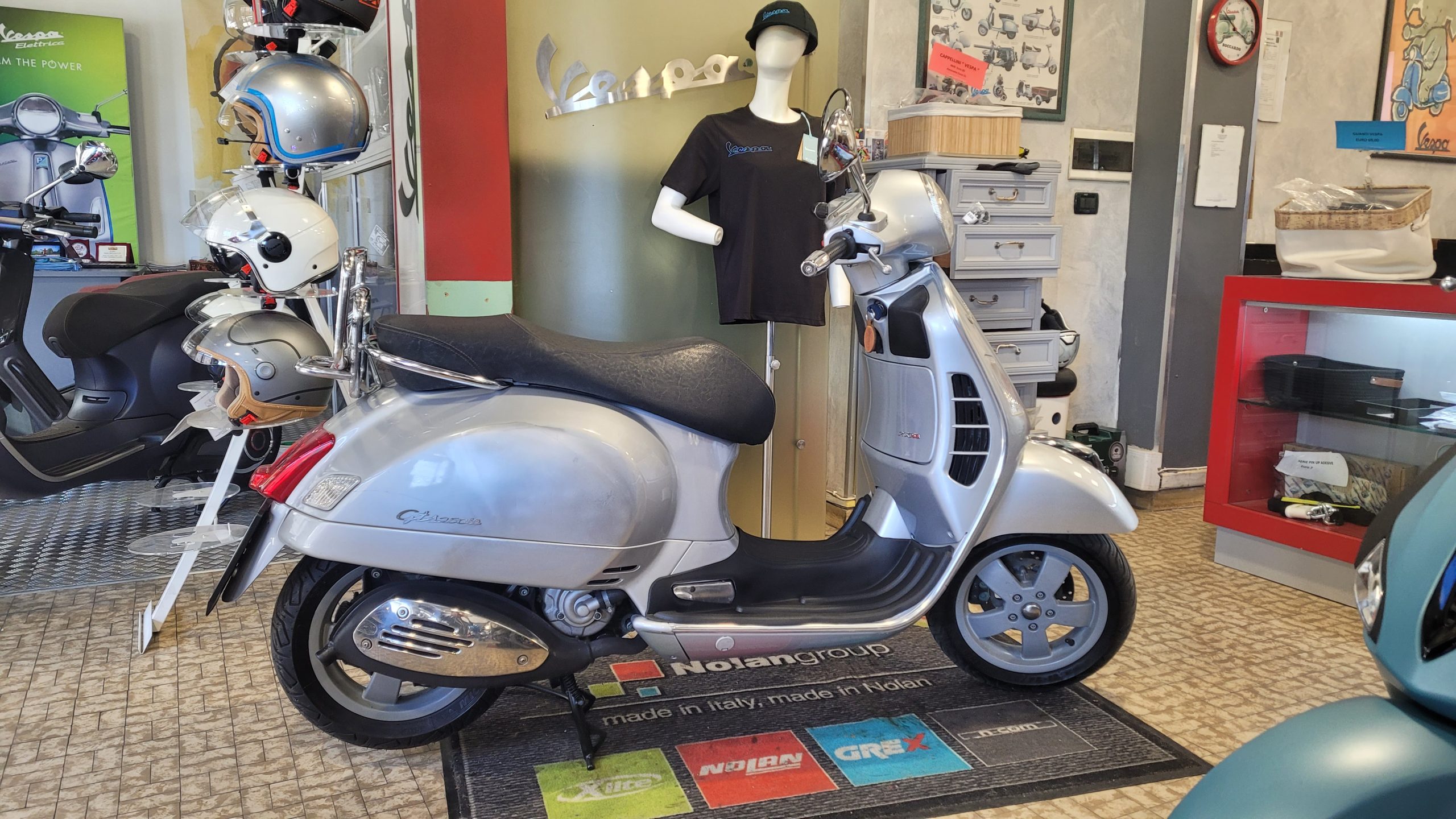Vespa Gts 250 ie-image