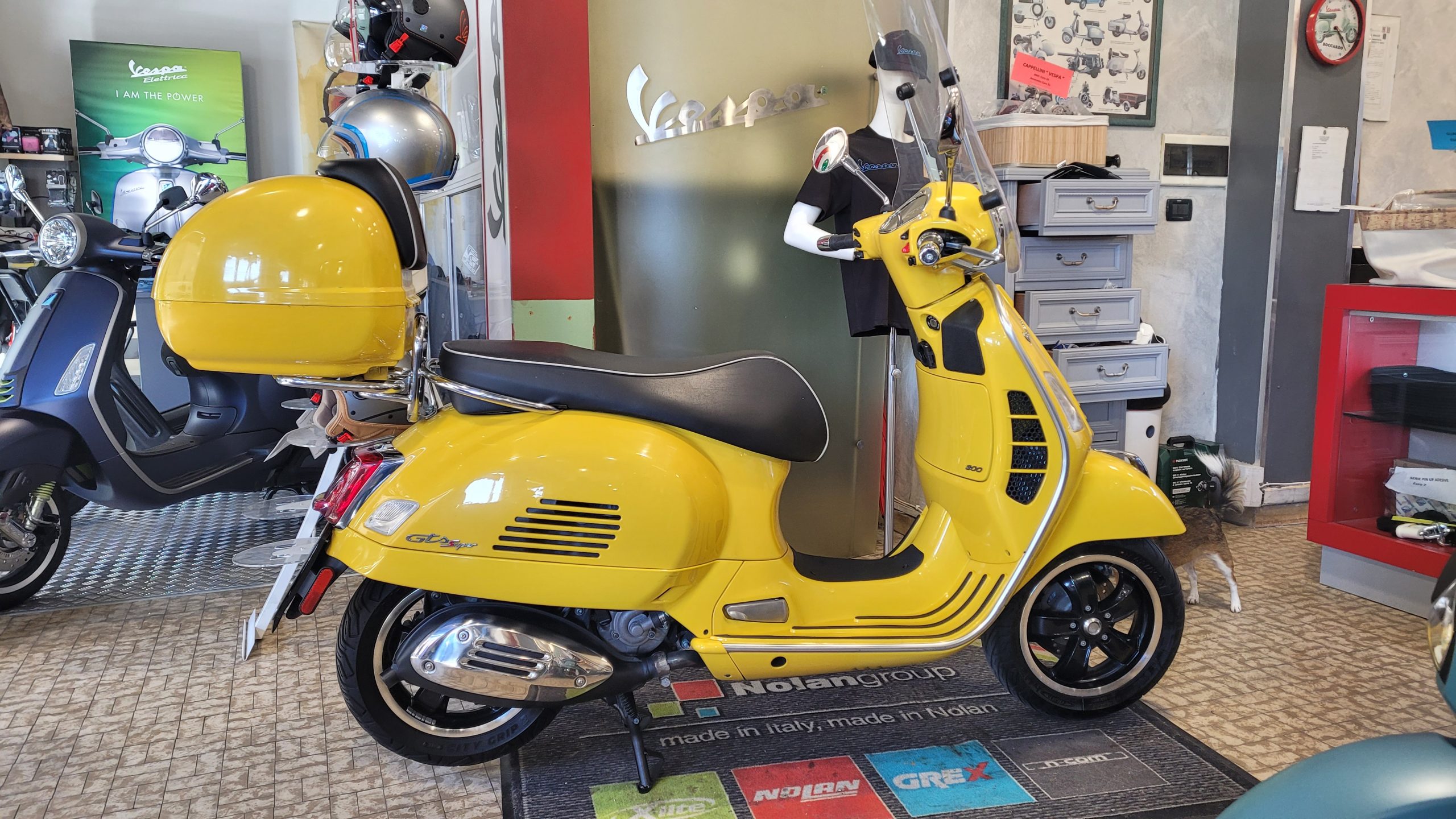Vespa Gts 300 Super Hpe-image